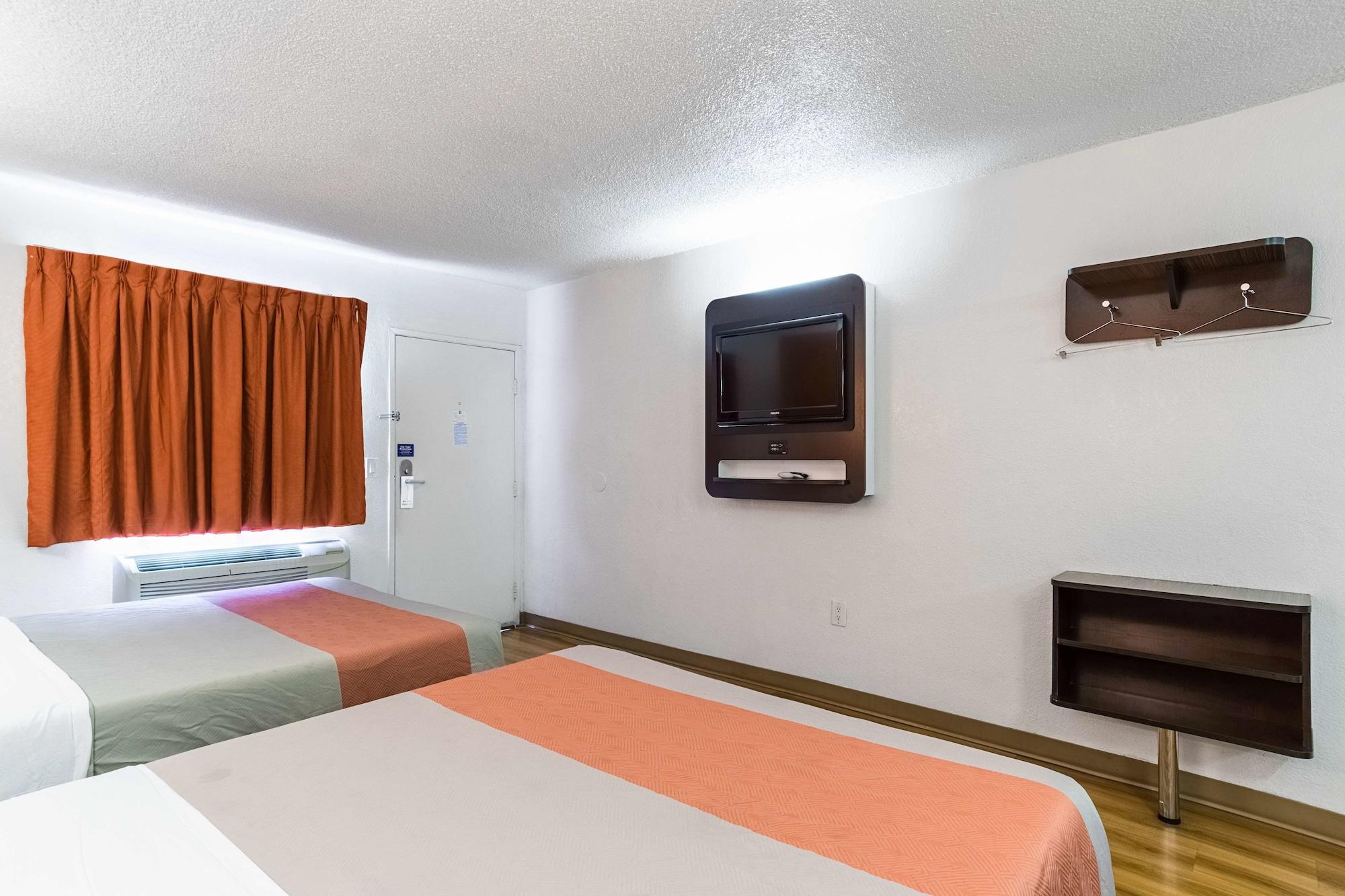 Motel 6-Long Beach, Ca - International City Exteriér fotografie